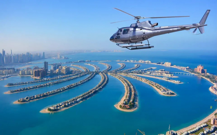 Cách tiêu tiền &#39;điên rồ&#39; của giới nhà giàu Dubai: Thuê máy bay để đỡ tắc, cây ATM &#39;nhả ra vàng&#39; - 1