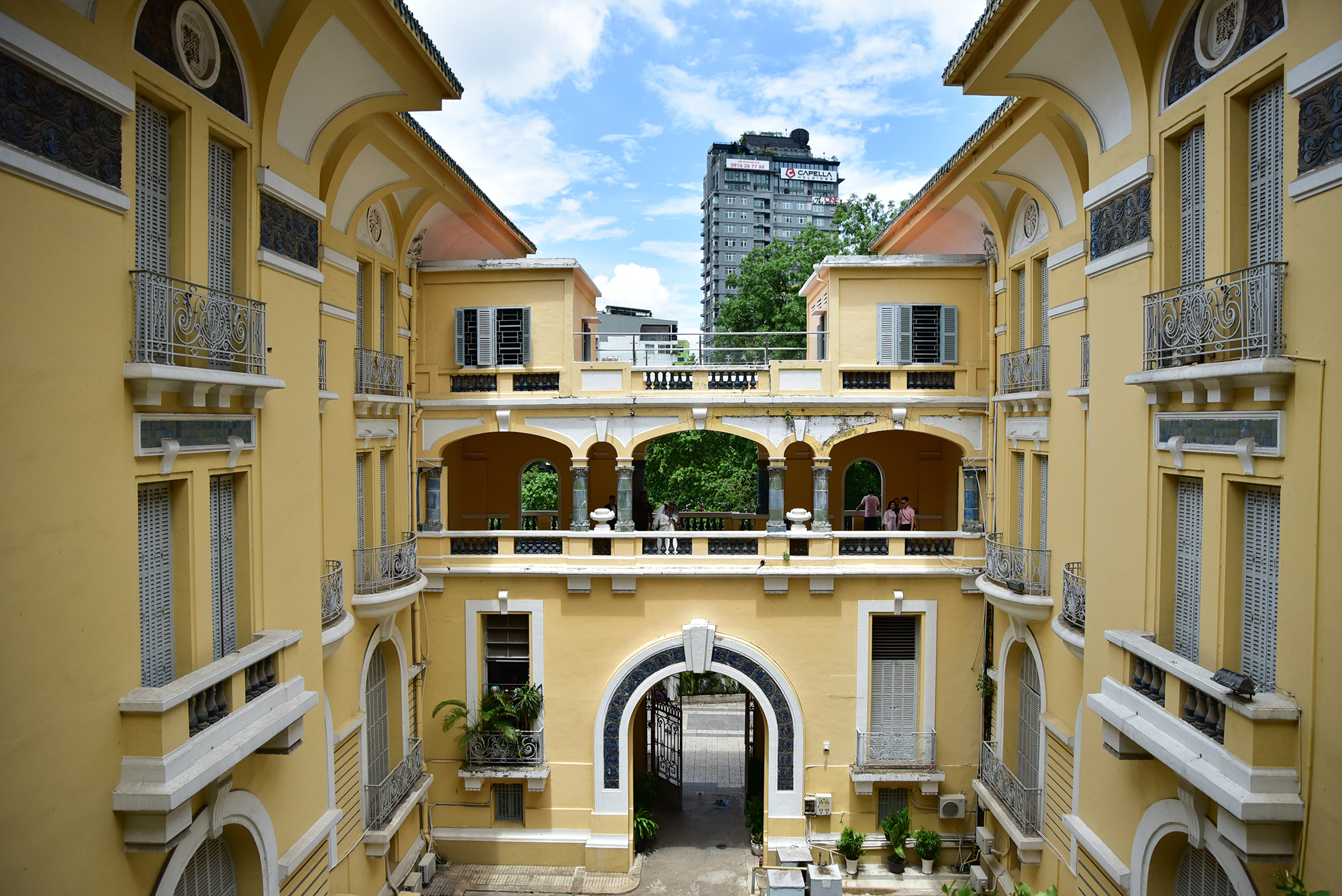Ngỡ ngàng với kiến trúc dinh thự 99 cửa của đại gia Sài Gòn xưa - 5