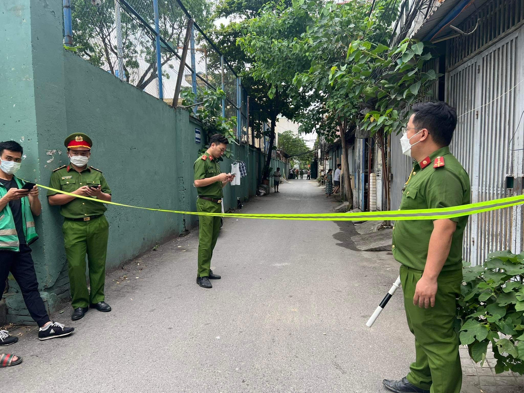 Vụ cháy 4 người chết ở Hà Nội: Hàng xóm kể lại phút phát hiện căn nhà bốc cháy - 3
