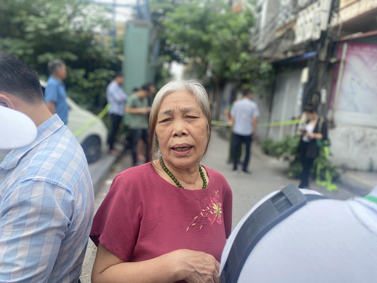 Vụ cháy 4 người chết ở Hà Nội: Hàng xóm kể lại phút phát hiện căn nhà bốc cháy - 4