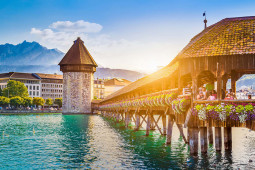 Thụy Sĩ hớp hồn du khách với loạt địa điểm đẹp như mơ