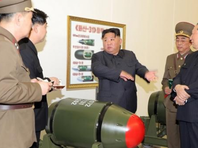 Ông Kim Jong-un ra mệnh lệnh nóng về vật liệu hạt nhân