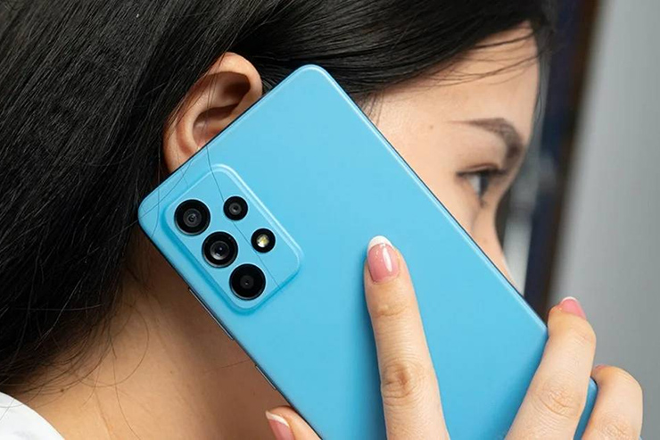 Smartphone 5G của Samsung được đánh giá cao - 1