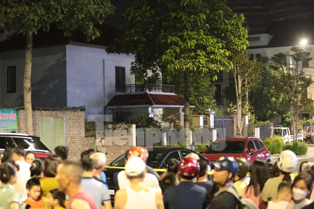 Cảnh sát phong tỏa khu vực nhà cựu Bí thư Lào Cai Nguyễn Văn Vịnh - 12