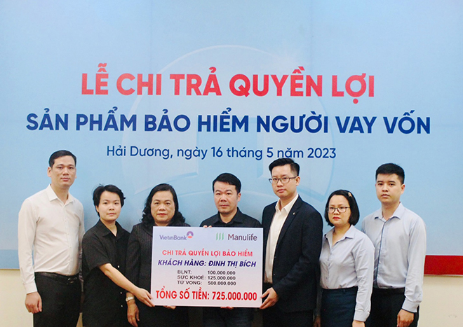 Manulife Việt Nam chi trả hơn 700 triệu đồng quyền lợi bảo hiểm cho một khách hàng tại Hải Dương - 1