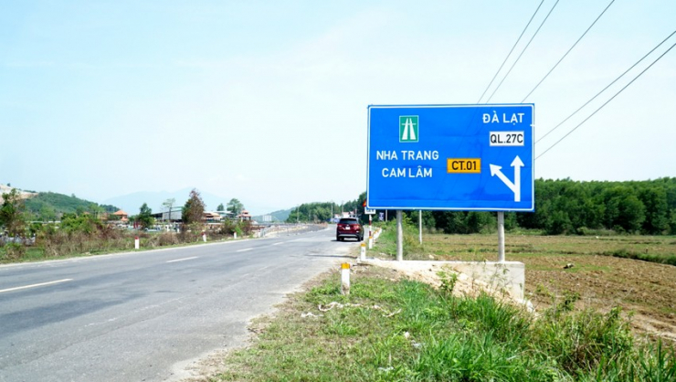 Cận cảnh cao tốc Nha Trang - Cam Lâm ngày đầu thông xe - 1