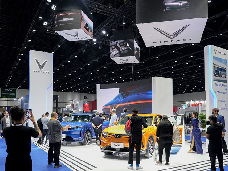 Xe VinFast lấn sân vào thị trường Đông Nam Á có thêm tay lái nghịch - 1