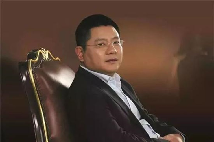 Người đàn ông này từng đến làm việc tại một công trường xây dựng nhưng ít ai biết sự thật về độ giàu có của ông.
