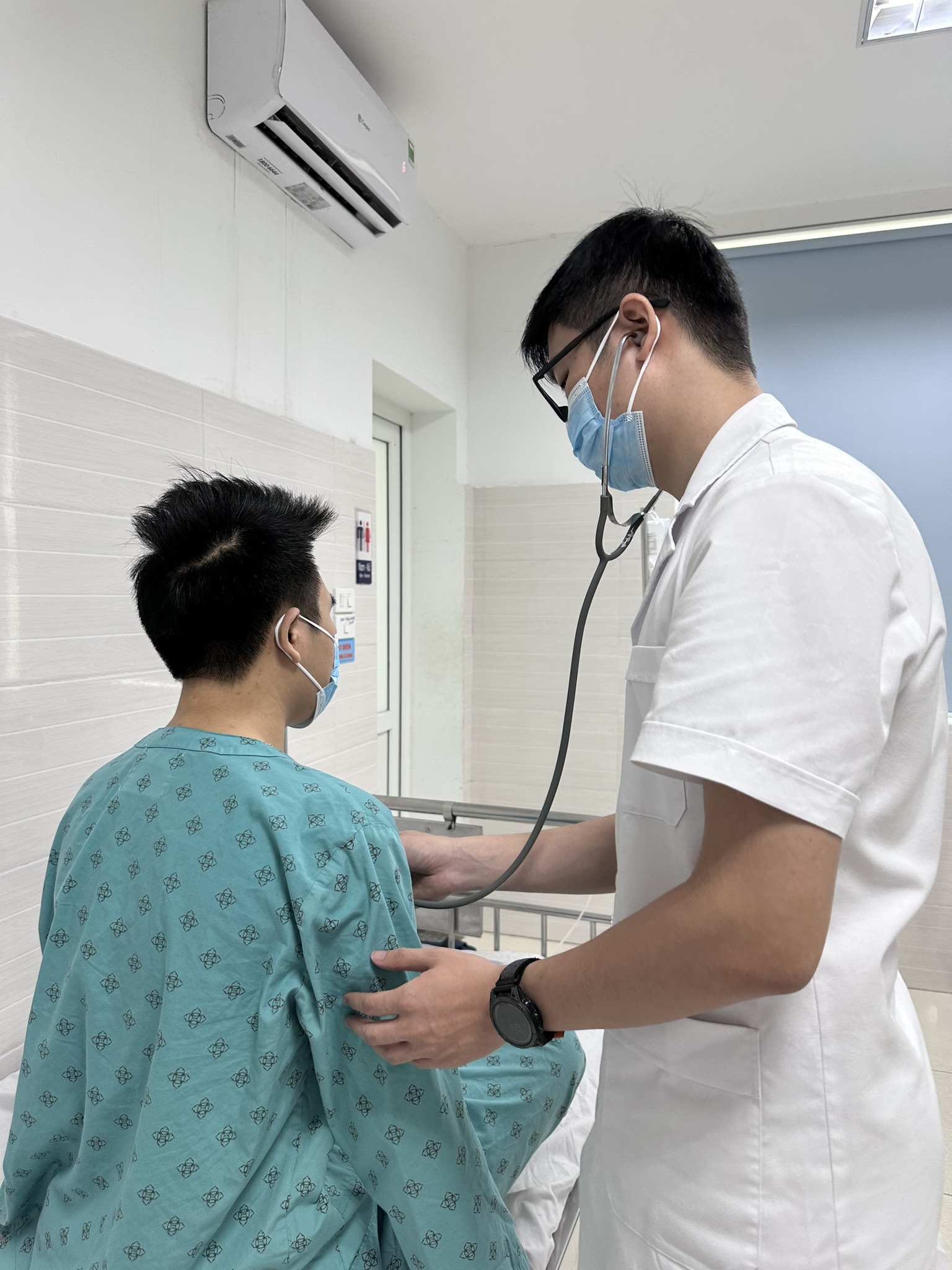 Mệt mỏi, chán ăn, thanh niên 20 tuổi bất ngờ khi phát hiện mắc căn bệnh này - 1