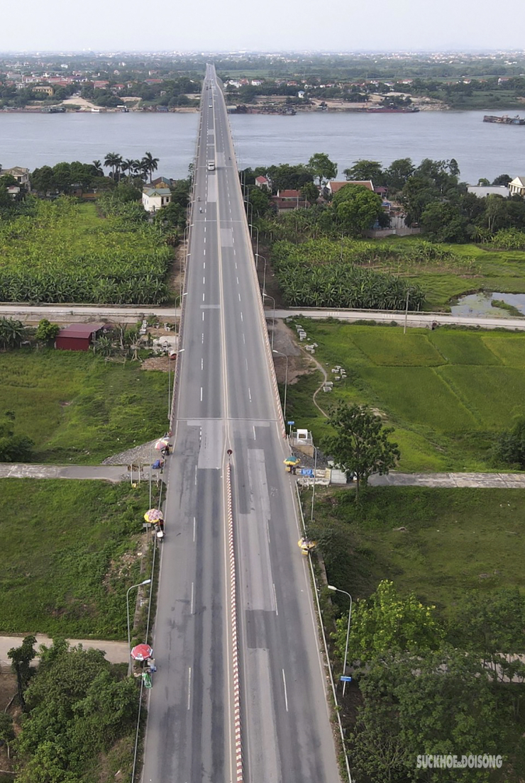 Chiêm ngưỡng cây cầu bắc qua Sông Hồng dài nhất Việt Nam - 3