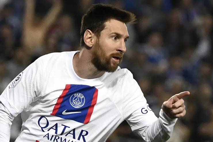 Messi phá kỷ lục ghi bàn của Ronaldo, đồng sở hữu nhiều danh hiệu nhất - 1