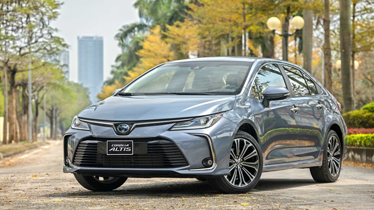 Toyota Corolla Altis được giảm giá gần 100 triệu đồng tại đại lý - 5