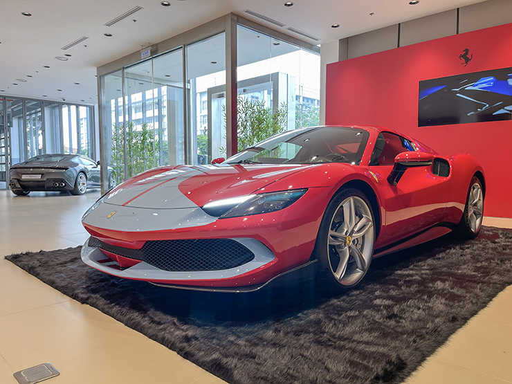 Triệu hồi dòng siêu xe Ferrari 296 GTB và GTS vì nguy cơ rò rỉ nhiên liệu - 1