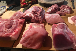 Giá lợn hơi tăng mạnh, thịt lợn bán ngoài chợ ra sao?
