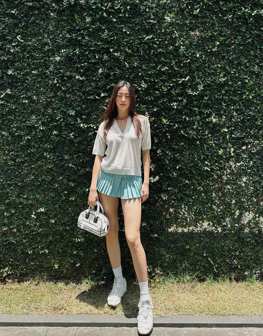 Lương Thùy Linh dẫn đầu xu hướng lăng xê mốt váy giả quần - 4