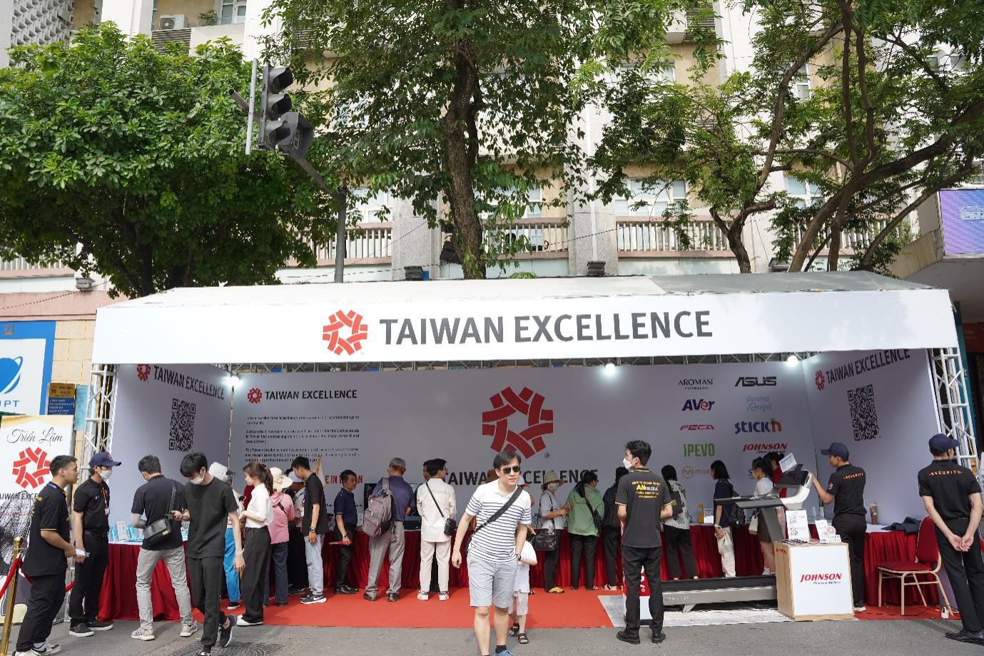 Triển lãm gian hàng Taiwan Excellence - Không gian trưng bày văn hóa, ẩm thực, công nghệ hiện đại, thu hút khách tham quan - 1