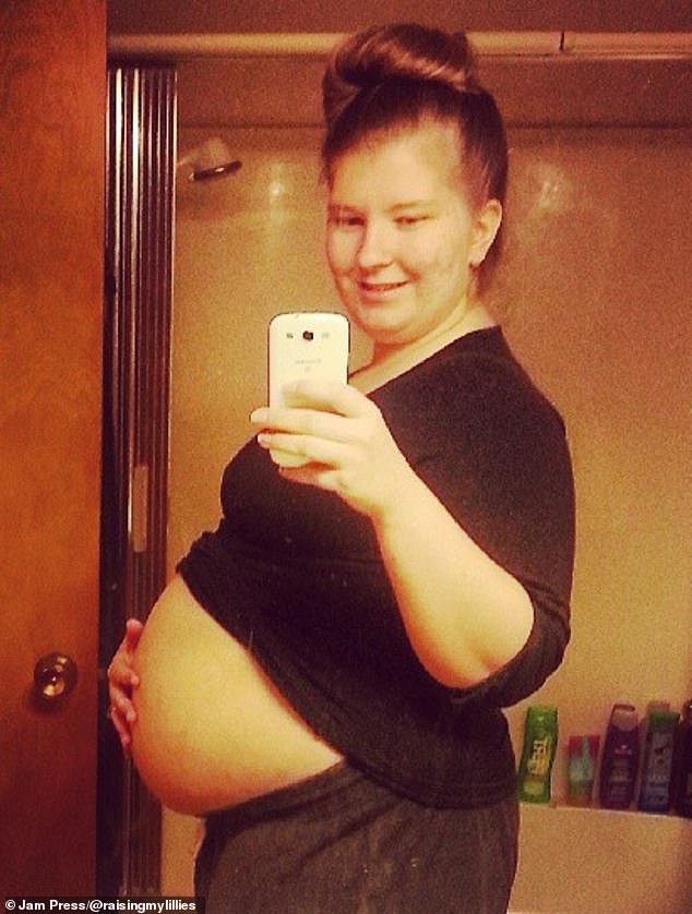 Điều trị hiếm muộn, bà mẹ 30 tuổi đẻ liên tiếp 7 đứa con - 11