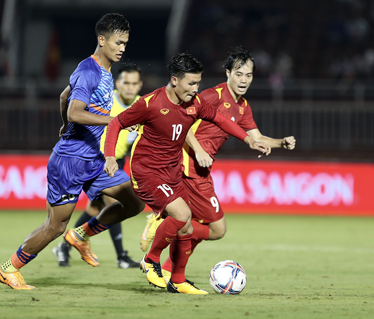 Danh sách ĐT Việt Nam: HLV Troussier có gọi Công Phượng, Quang Hải? - 1