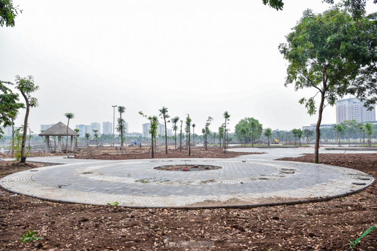 Công viên trăm tỷ ở Hà Nội đang &#34;hồi sinh&#34; sau nhiều năm bỏ hoang - 3