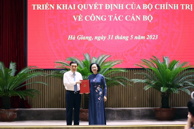 Bộ Chính trị giao ông Nguyễn Mạnh Dũng giữ chức Quyền Bí thư Tỉnh ủy Hà Giang - 1