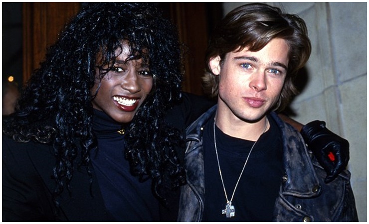 Brad Pitt và ca sĩ Sinitta đã hẹn hò từ năm 1986 đến năm 1988 khi đó nam tài tử là một chàng trai trẻ trung, ngọt ngào.
