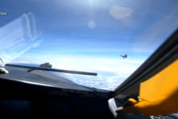 Video: Mỹ tố chiến đấu cơ J-16 Trung Quốc có hành động ”áp sát nguy hiểm”