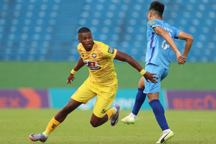 Video bóng đá Bình Dương - Thanh Hóa: Phạt đền mở điểm, siêu phẩm ấn định (V-League) - 1