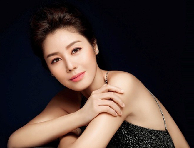“Hoa hậu có vòng một đẹp nhất&#34; lộ cảnh hot, người đẹp này lại thừa nhận xuất thân không ngờ - 2
