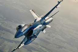 Ba Lan nêu lí do không cung cấp chiến đấu cơ F-16, tên lửa Patriot cho Ukraine