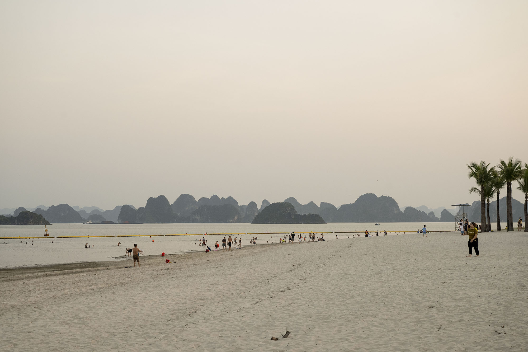 Một vòng cung đường bao biển đẹp bậc nhất Việt Nam chạy qua 2 thành phố - 15