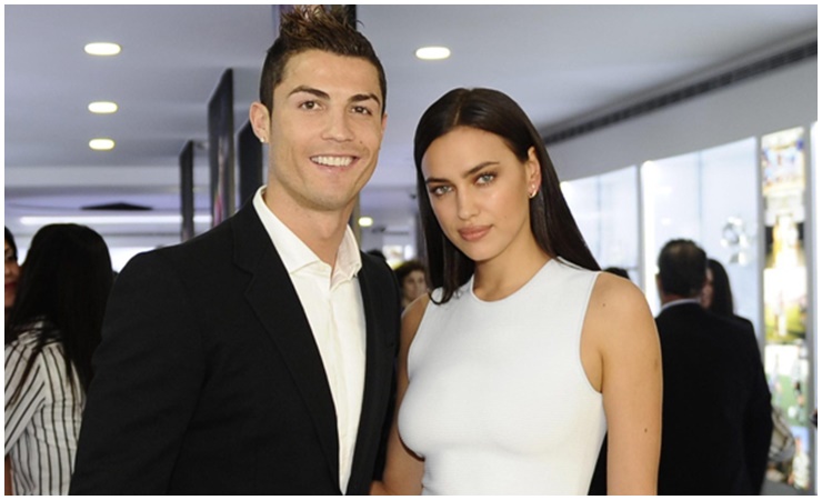 Siêu mẫu Irina Shayk quen Cristiano Ronaldo trong một lần cùng đóng quảng cáo vào năm 2009.
