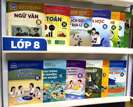 Bộ trưởng Nguyễn Kim Sơn nói gì về việc chi 100 tỉ phát triển thị trường và tập huấn SGK? - 2