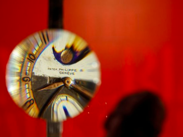 Đồng hồ của hoàng đế Trung Quốc cuối cùng được bán với giá kỷ lục