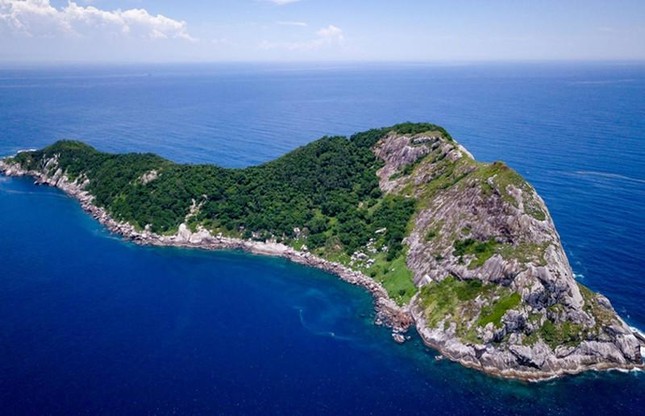 Có gì ở nơi được mệnh danh là hòn đảo nguy hiểm bậc nhất thế giới? - 1
