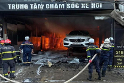 Vụ cháy gara ở Hà Nội: 9 ô tô bị thiêu rụi