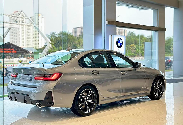 BMW giảm giá nhiều dòng xe, cao nhất gần 600 triệu đồng - 3