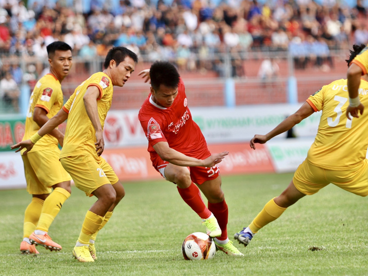 Video bóng đá Khánh Hòa - Viettel: &#34;Thủy chiến&#34; kịch liệt, Hoàng Đức nỗ lực (V-League) - 1