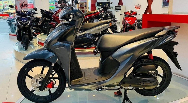 Loạt xe tay ga “ăn khách” giảm giá kỷ lục, vẫn ế ẩm - 1