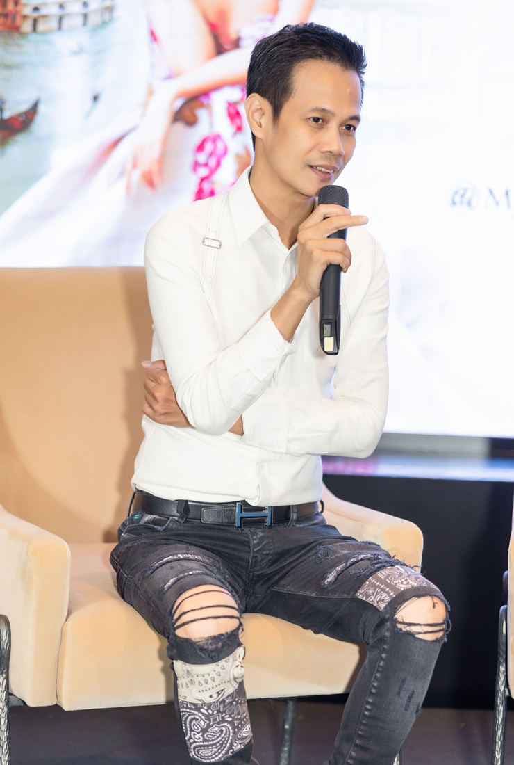 NTK Hoàng Hải làm show thời trang ở thành phố lãng mạn nhất thế giới - 5