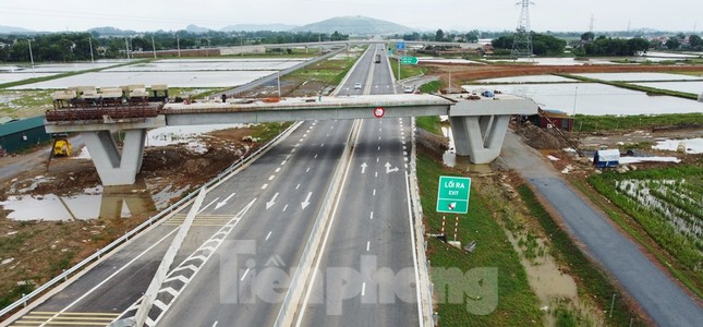 Ngổn ngang, tai nạn tại công trường nút giao cao tốc Mai Sơn - QL45 - 1