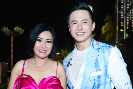 Nam MC song ngữ khiến Phương Thanh hết lời khen ngợi