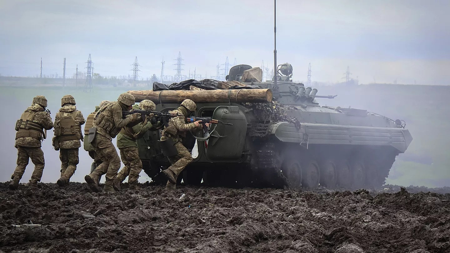 Báo Mỹ: Quân đội Ukraine bắt đầu phản công - 1