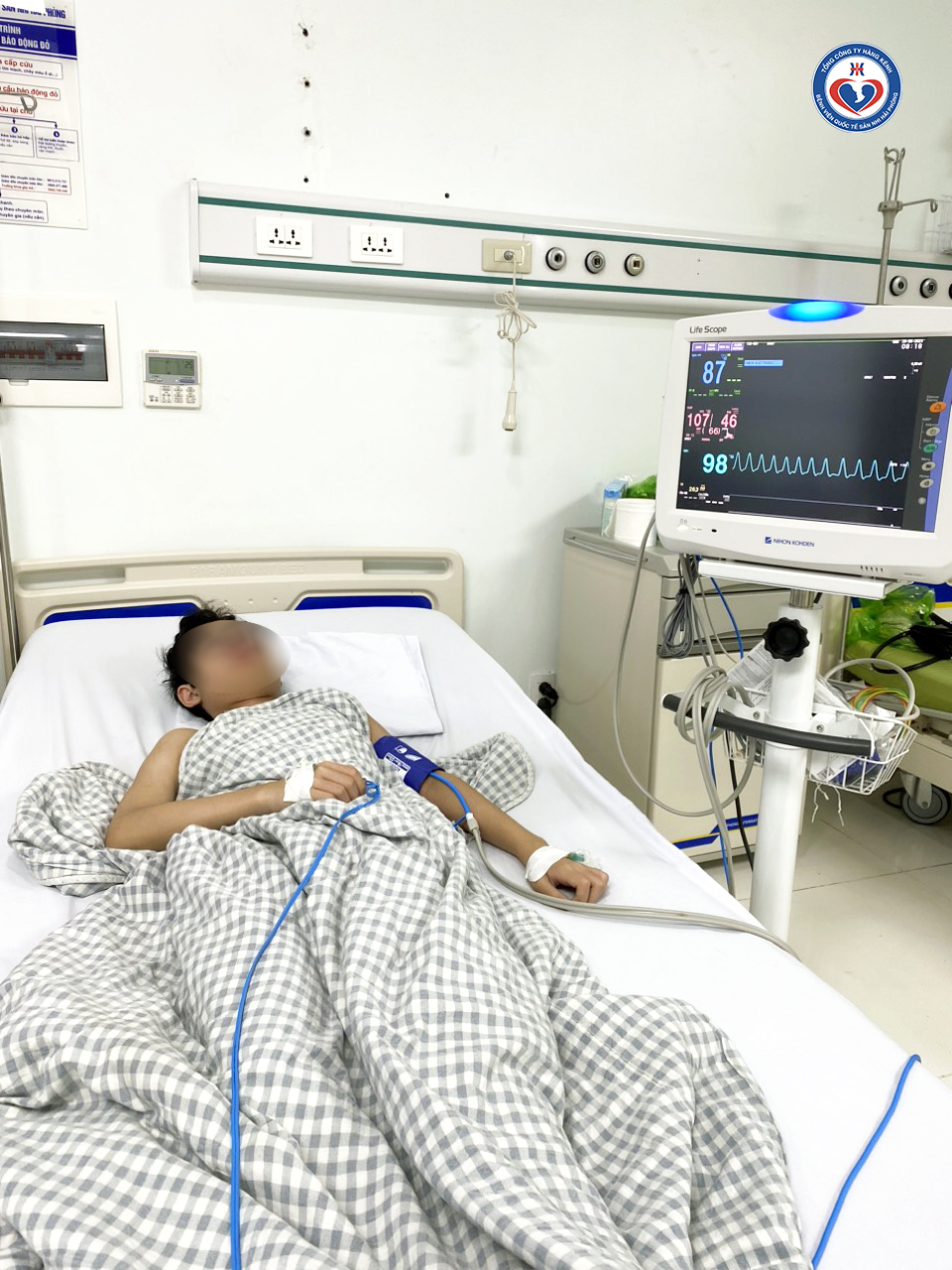 Bé trai 14 tuổi sốt cao, sốc phản vệ sau khi ăn ba ba - 1