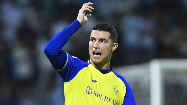 Ronaldo mất suất đội hình hay nhất giải Ả Rập vì cựu sao MU - 1