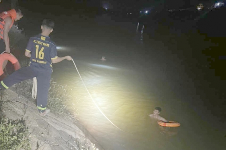 Tìm thấy thi thể người sát hại vợ, đốt nhà hàng xóm - 1