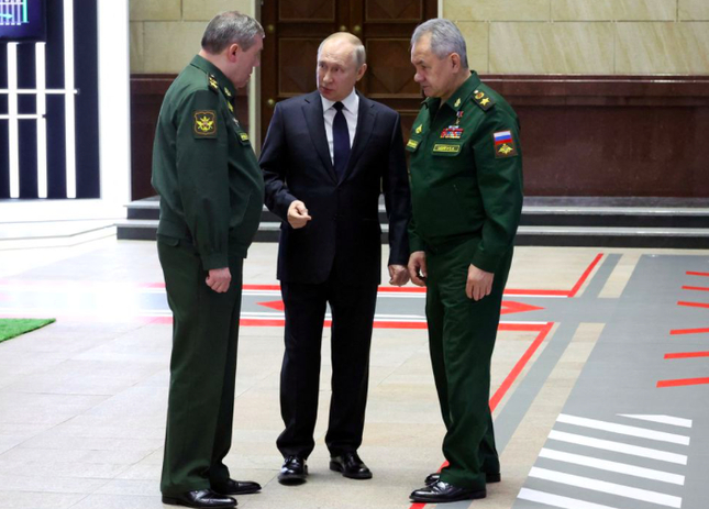 Tướng Nga báo cáo với Tổng thống Putin cách đẩy lùi chiến dịch lớn của Ukraine - 1