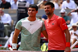 Video tennis Alcaraz - Djokovic: Sự cố bất ngờ, cột mốc lịch sử (Roland Garros)