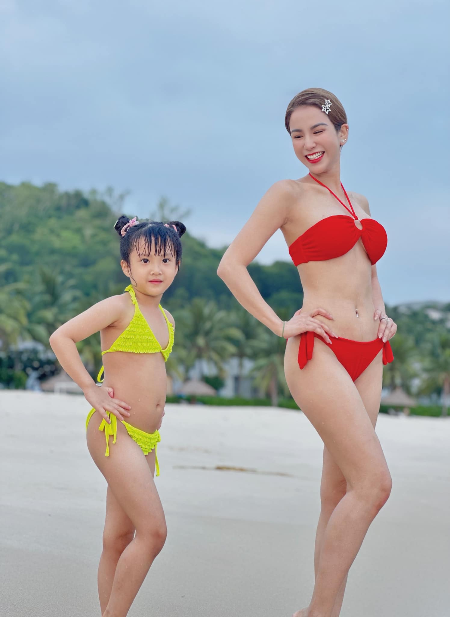 Diệp Lâm Anh khoe vóc dáng nuột nà khi diện bikini đỏ rực - 3