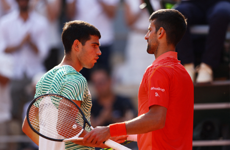 Djokovic khiến Alcaraz tâm lý căng cứng, thua vì &#34;bị chuột rút toàn thân&#34; - 1