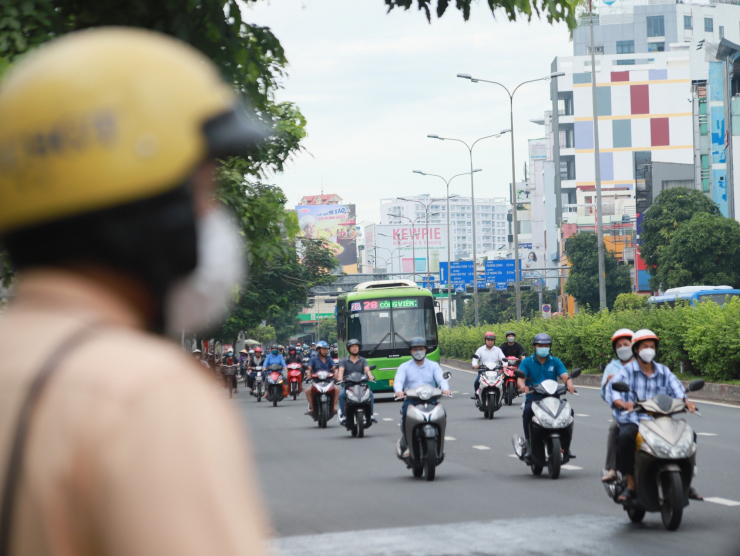 Hình ảnh &#34;lạ&#34; trên đường Cộng Hoà - 1